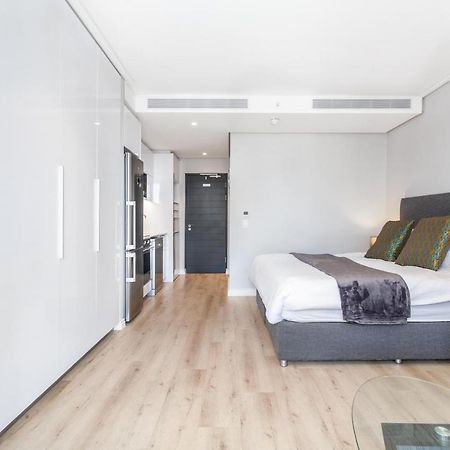 Luxurious 16 On Bree Studio Apartment - Harbour Views ケープタウン エクステリア 写真