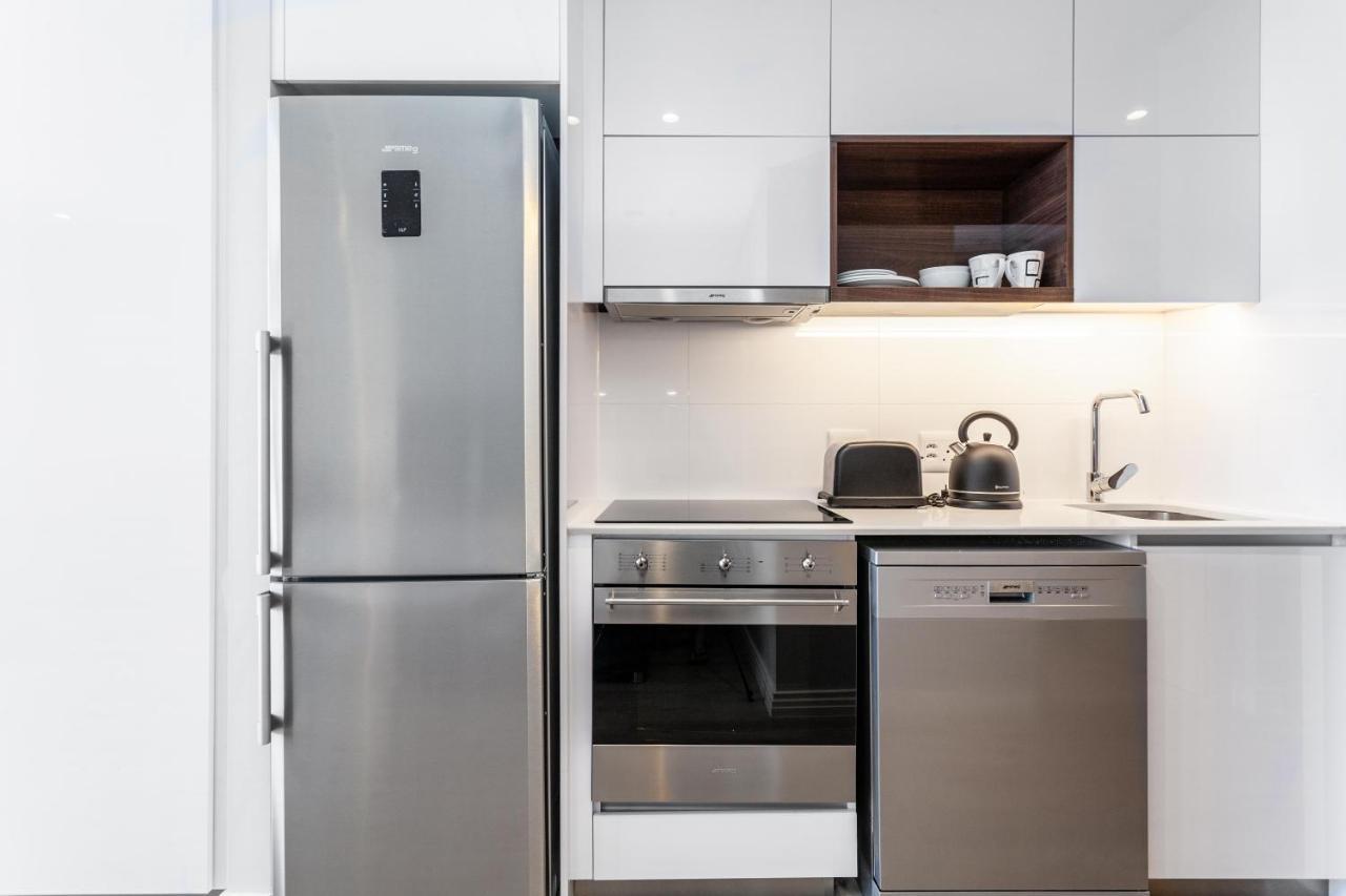 Luxurious 16 On Bree Studio Apartment - Harbour Views ケープタウン エクステリア 写真