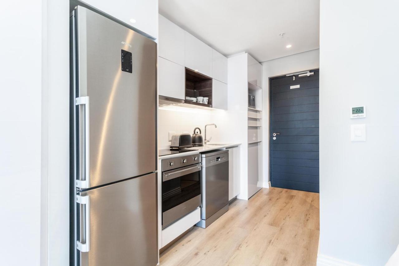 Luxurious 16 On Bree Studio Apartment - Harbour Views ケープタウン エクステリア 写真